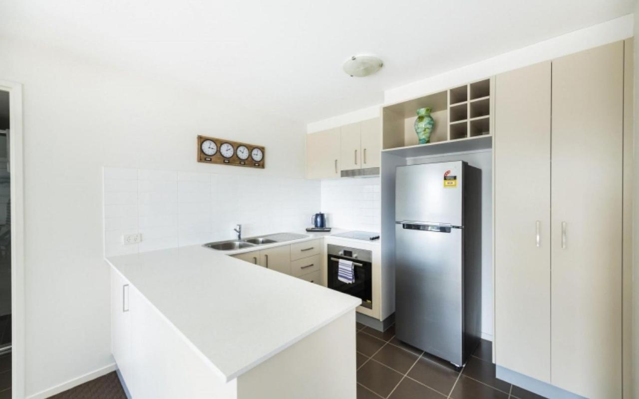 Century 23 Griffith Apartment