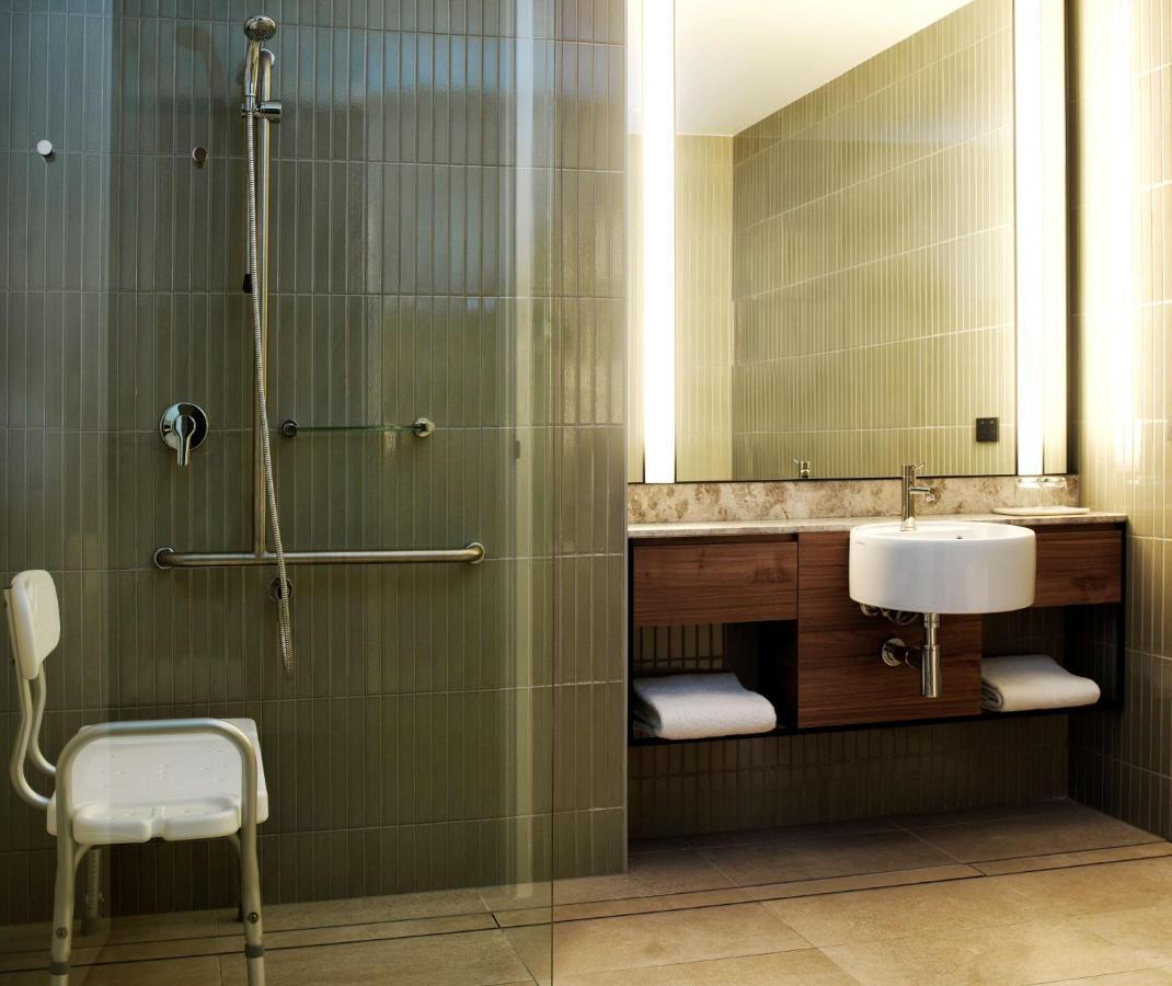 A By Adina Aparthotel Canberra