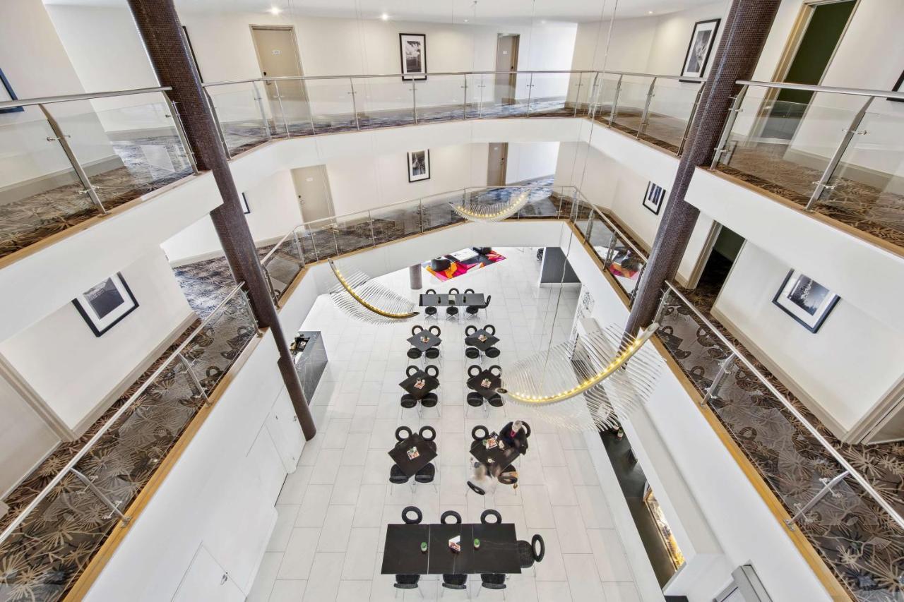 Aparthotel Adina Serviced Dickson 4*
