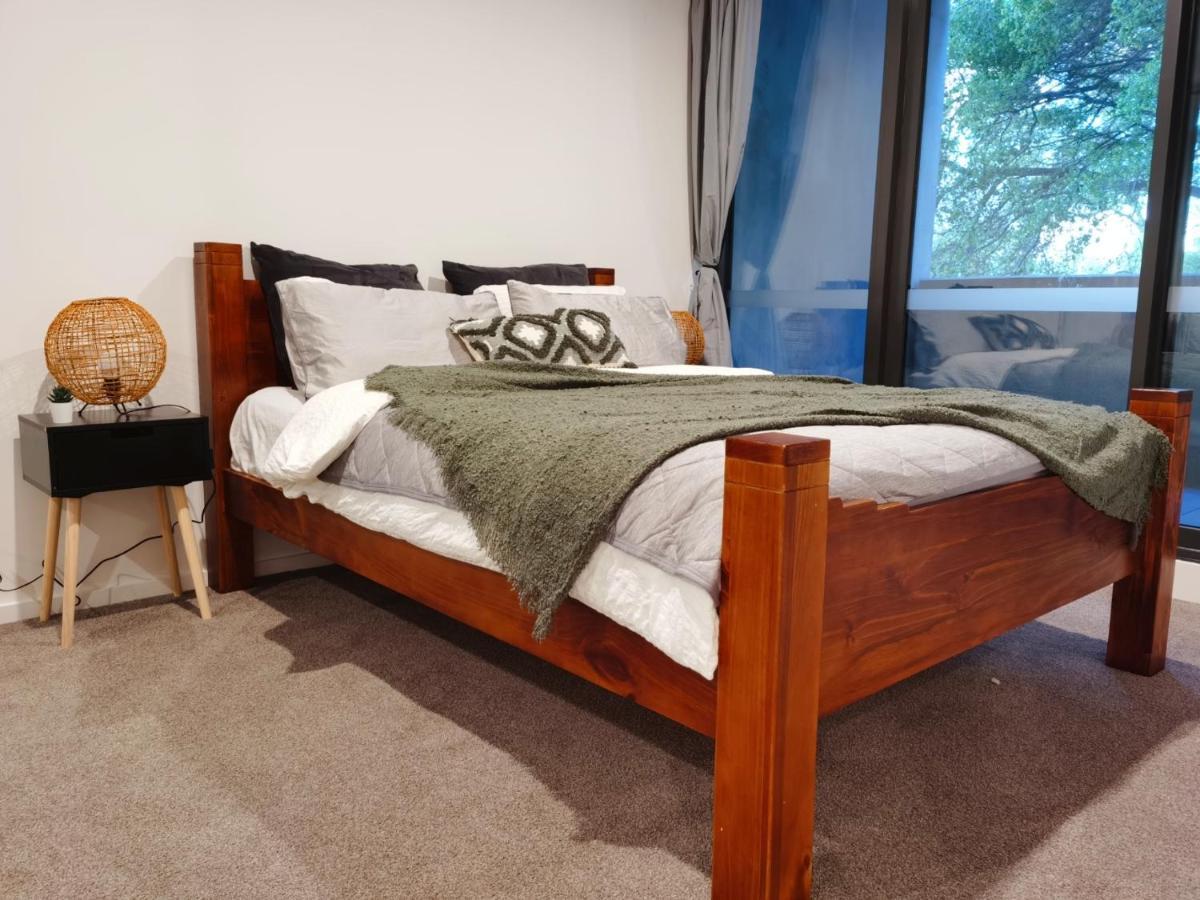 Brand New Luxe Sol Cbd One Bedroom Apartment *