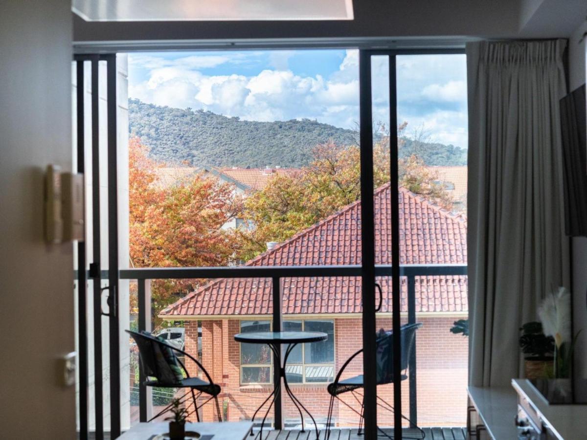 Mode 220 Braddon Act Canberra