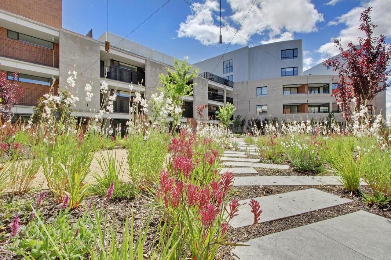 - Kingston Foreshore Apartment *