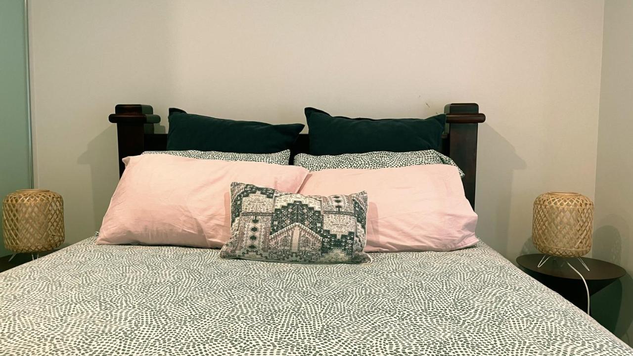 Apartment Brand New Park Avenue In The Heart Of City Canberra