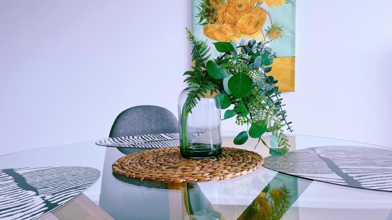 Apartment Brand New Park Avenue In The Heart Of City Canberra