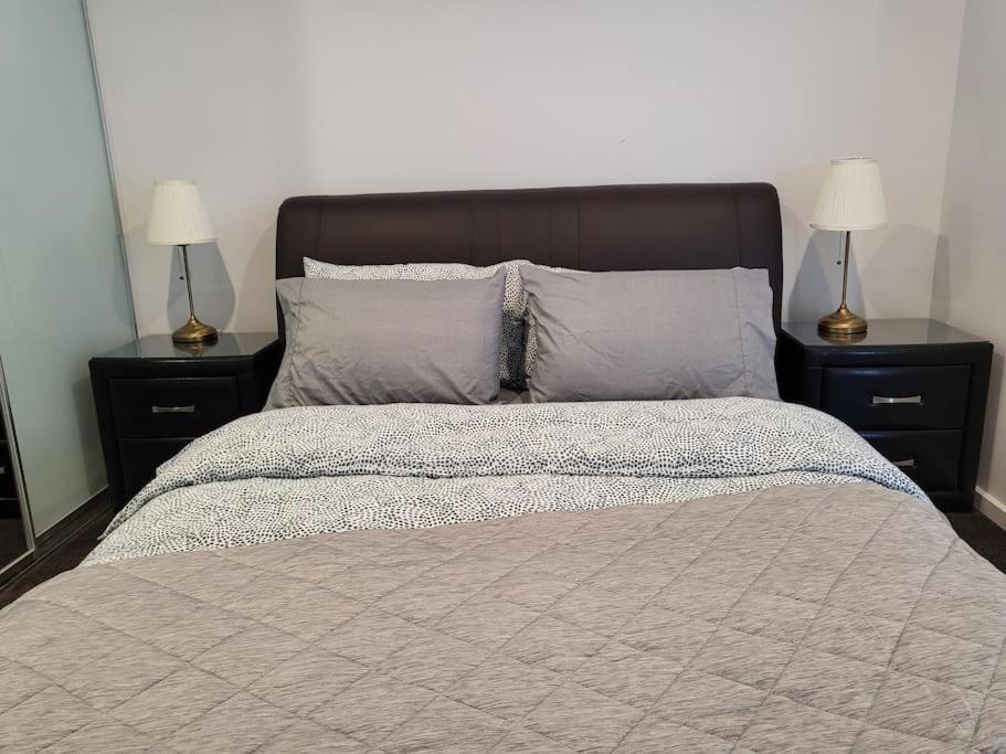 Apartment Lovely Cbd Modern One Bedroom *