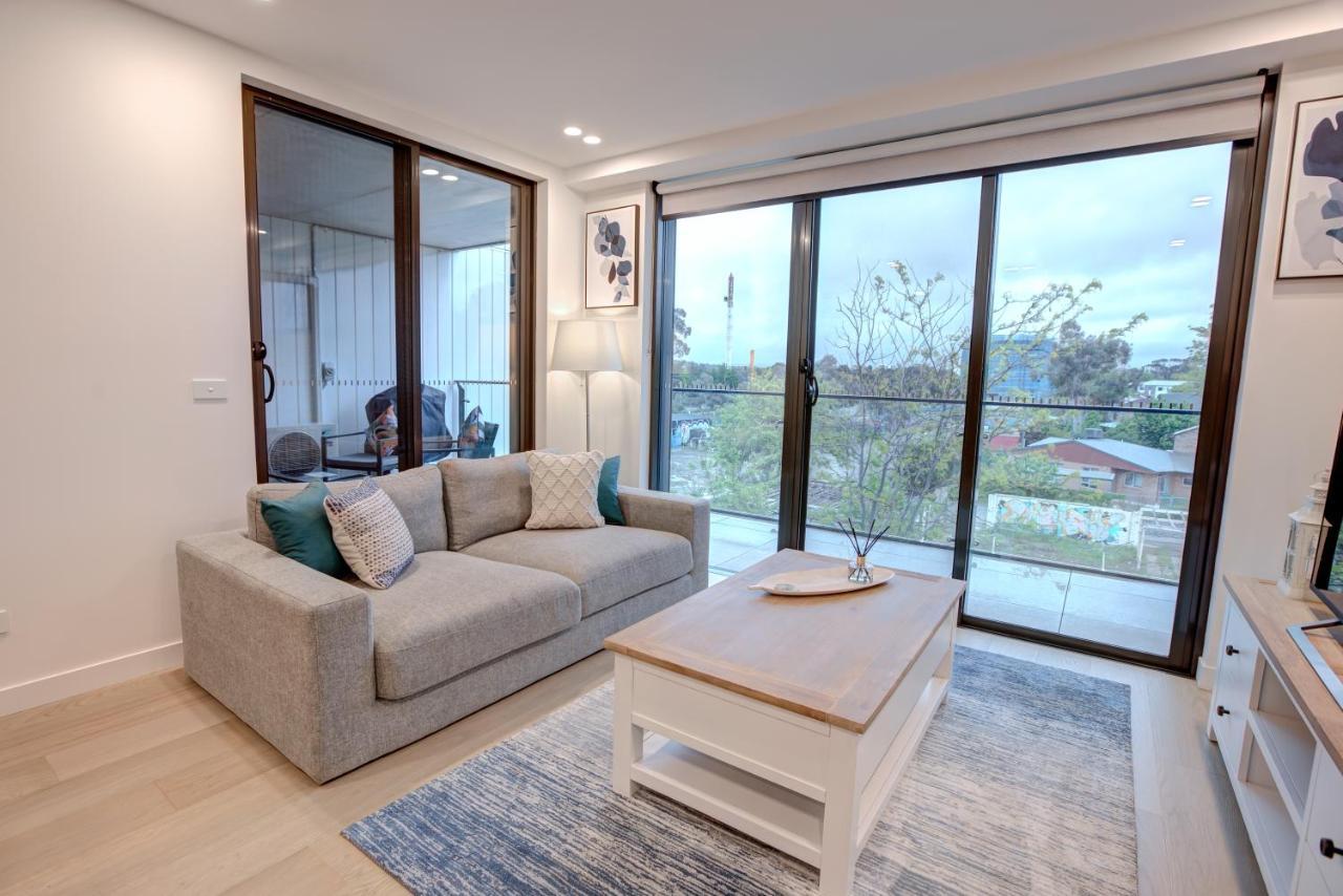 The Hamptons - Lux 2 Bed 2 Bath, Pool - Location *