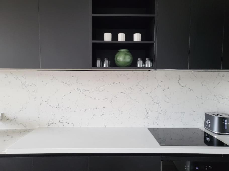 Apartment Lovely Cbd Modern One Bedroom