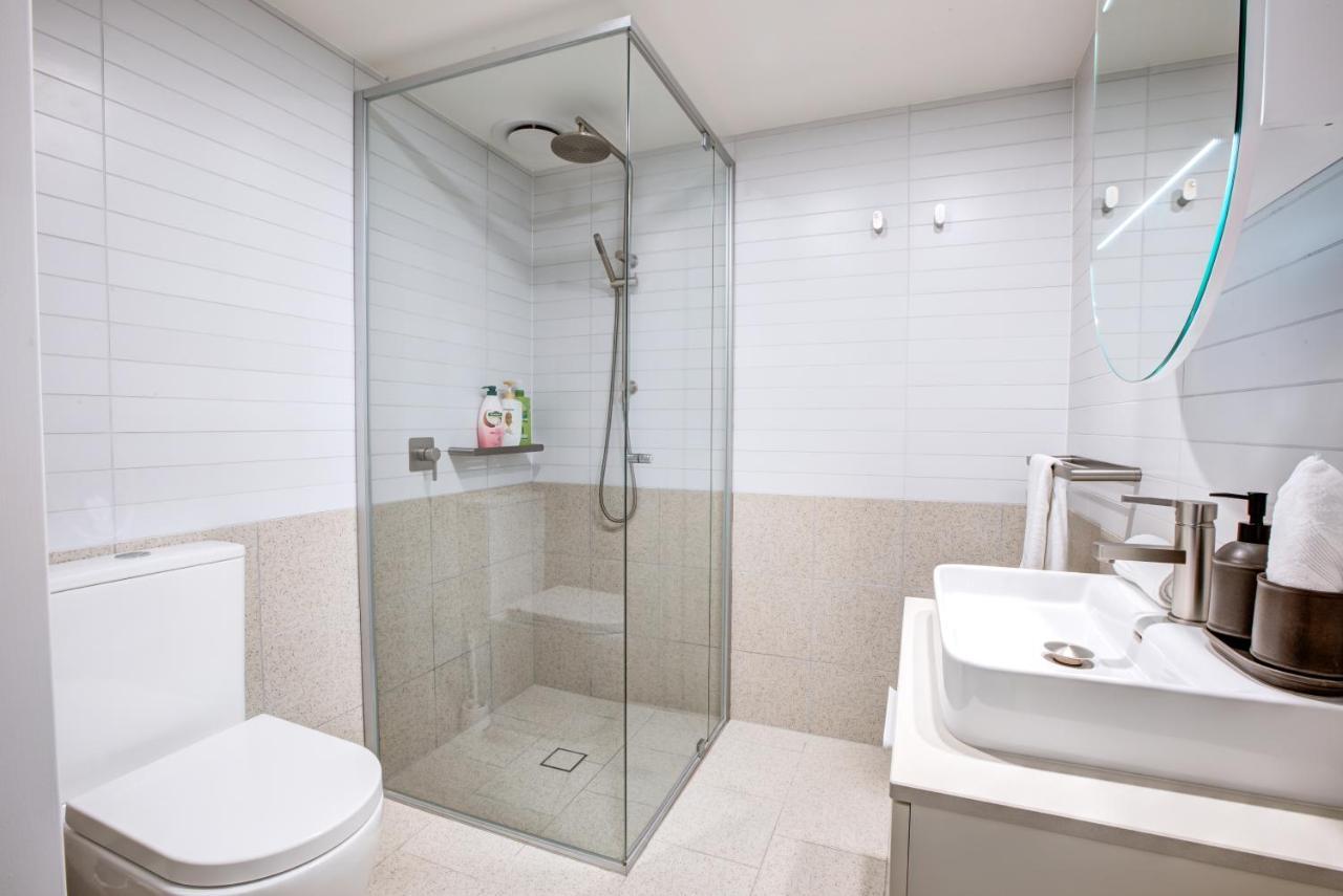 Apartment The Hamptons - Lux 2 Bed 2 Bath, Pool - Location *