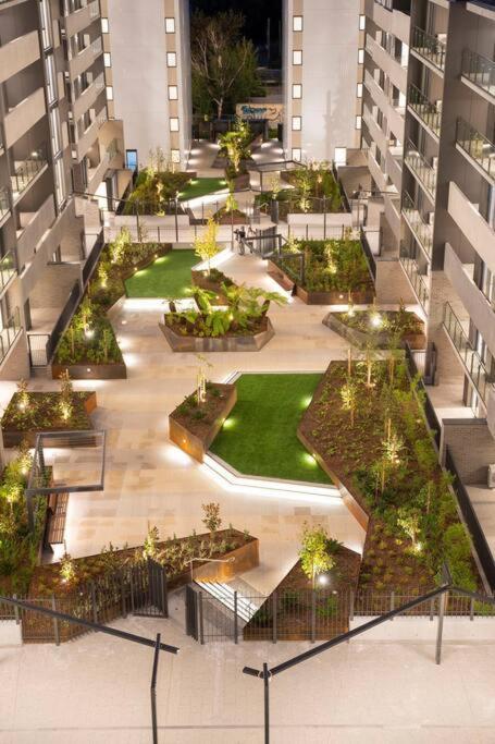 Mulberry 2br-2ba Rooftop Pool, Bbq, Wifi & Netflix - Location * Canberra