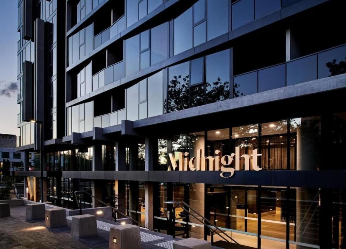 Apartment 2 Bed 2 Bath Luxury In Braddon - Free Heated Pool, Gym, Parking Canberra