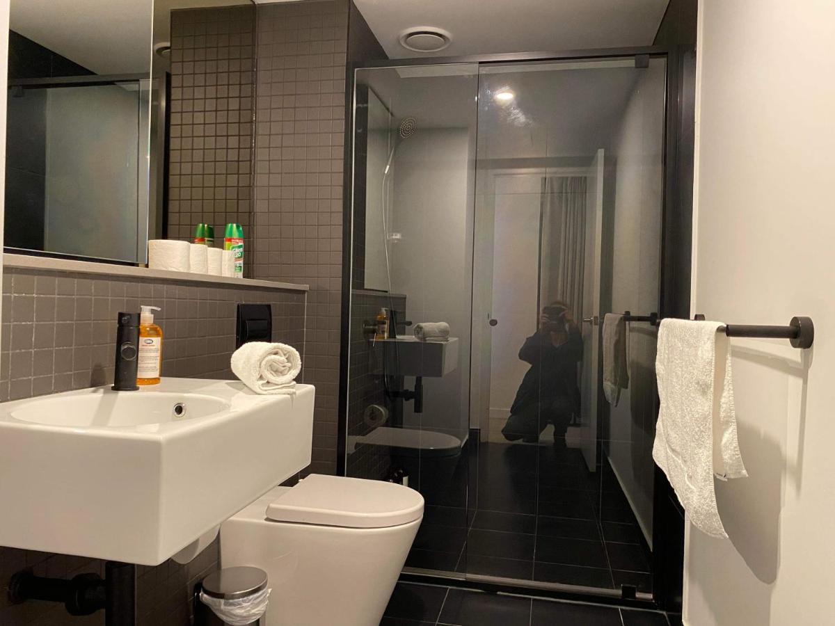 2 Bed 2 Bath Luxury In Braddon - Free Heated Pool, Gym, Parking Apartment