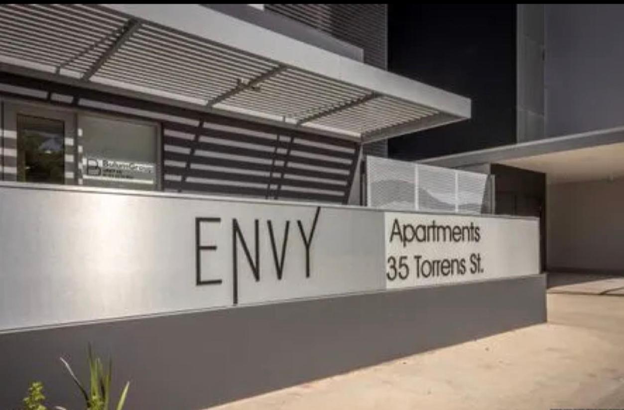 Envy 30 Luxe 1 Bedroom Executive In The Heart Of Braddon Wine Wifi Secure Parking Canberra