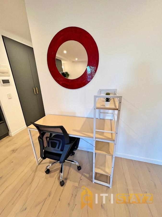 Apartment Enchanting In Red - 1bd 1bth 1csp *