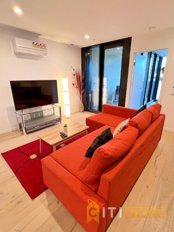 Enchanting In Red - 1bd 1bth 1csp Apartment Canberra
