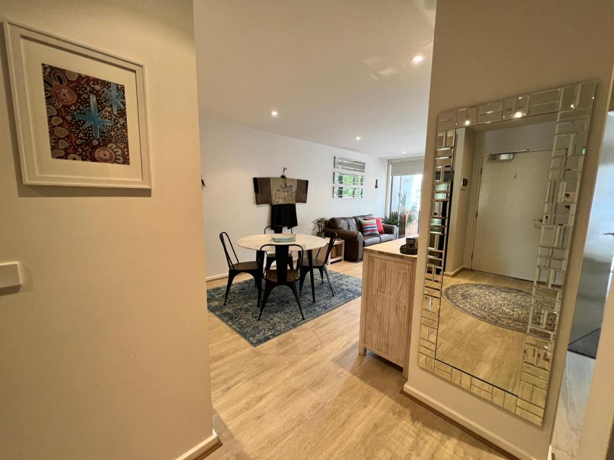 Envy 11 Luxe Spacious 1br Apt Braddon Wifi Wine Secure Parking Apartment