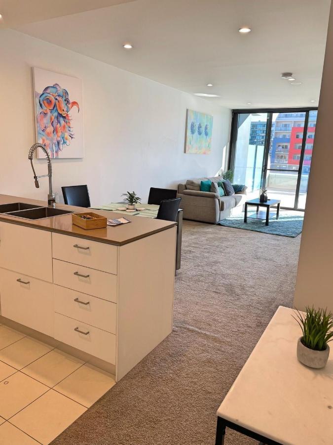 Luxury On Lonsdale - 1 Bed 1 Bath 1 Carsp Apt Canberra