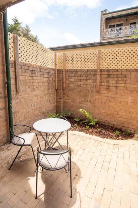 Luxury Modern Cbd Ground Floor Apartment.