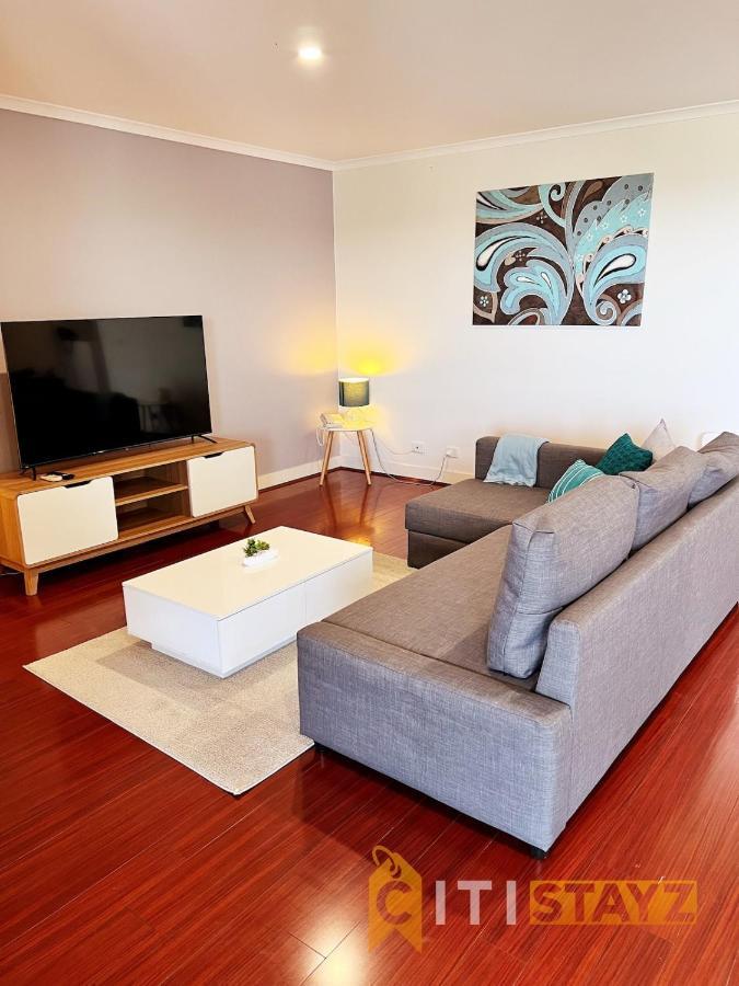 Spacious 1bd Penthouse - Close To Anu Canberra