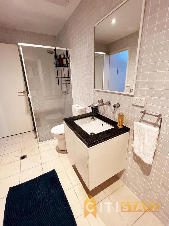 Spacious 1bd Penthouse - Close To Anu Apartment *