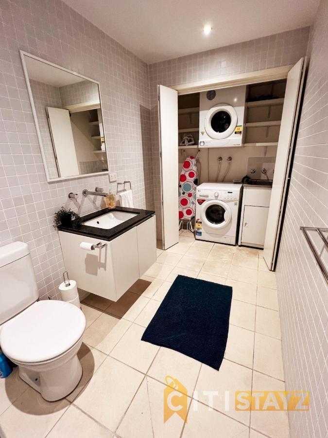 Spacious 1bd Penthouse - Close To Anu Apartment *