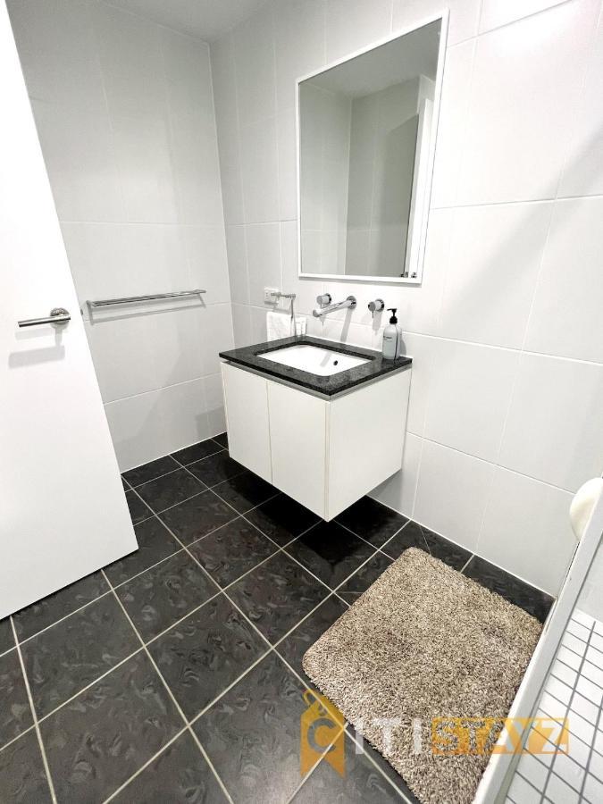 Terrific In Turner -2bd 2bth Apt Apartment Canberra