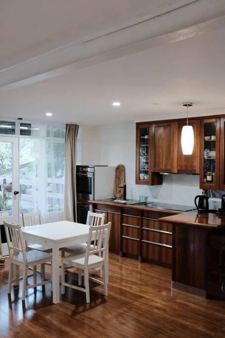 Nature Near & Anu With Free Parking Apartment Canberra