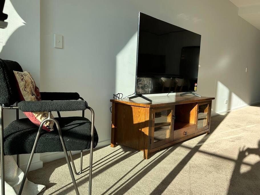 1br City Apt-parking&view& Homey *