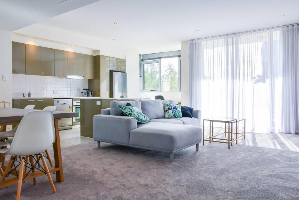 Spacious Sun-drenched Apartment, Centrally Located Apartment