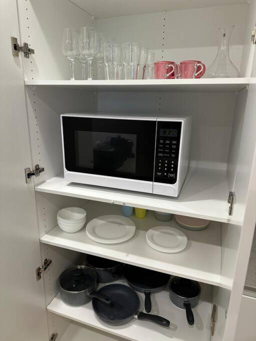 Comfy 1br @central *