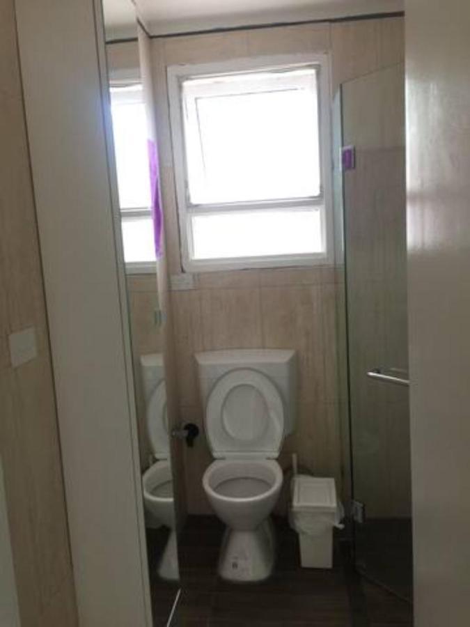 Dana-private In A Shared House-close To & Anu-2 Homestay Canberra