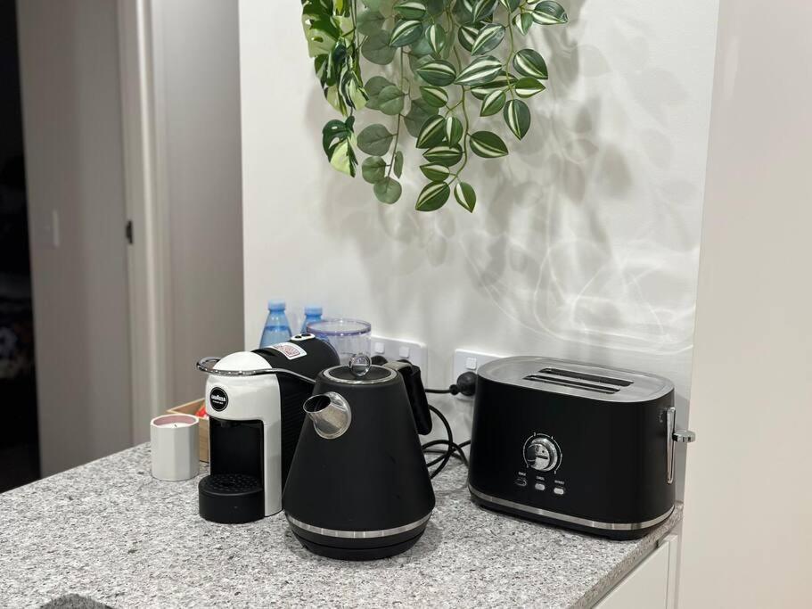Cityscape Lovely 1br Apt & Parking @cbd