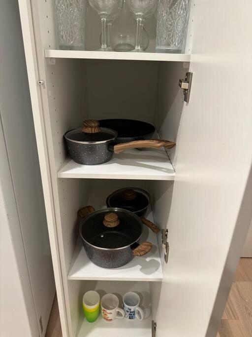 Cityscape Lovely 1br Apt & Parking @cbd Apartment