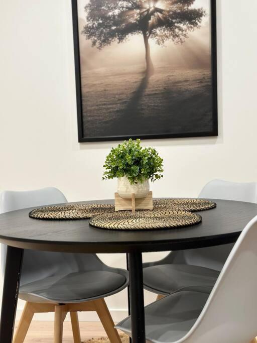 Cityscape Lovely 1br Apt & Parking @cbd * Canberra