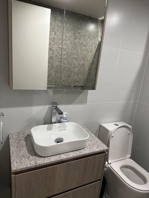 Apartment Cityscape Lovely 1br Apt & Parking @cbd