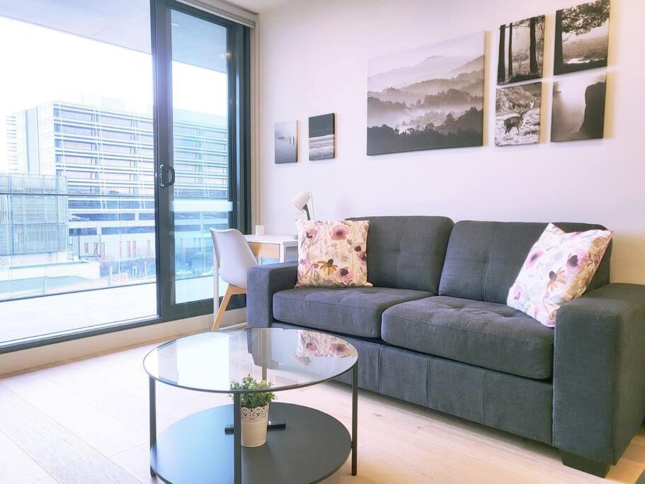 Cityscape Lovely 1br Apt & Parking @cbd