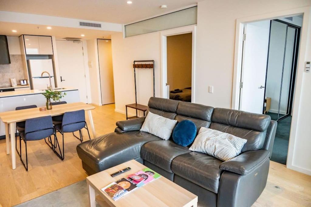 2 Bedroom Family Business Friendly Cbd Anu