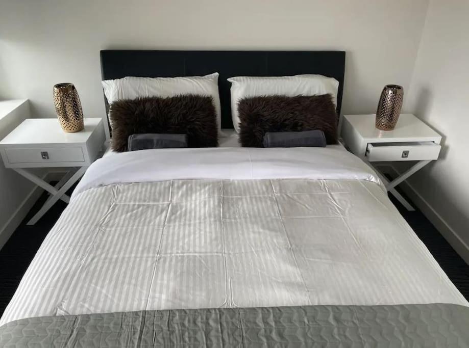 3br On Lonsdale St - Braddon - Apartment *