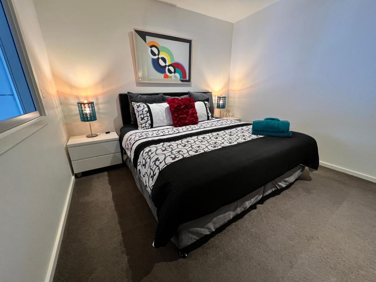 Envy 30 Luxe 1 Bedroom Executive In The Heart Of Braddon Wine Wifi Secure Parking Apartment *