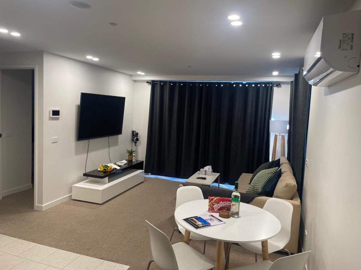 Mulberry 2br-2ba Rooftop Pool, Bbq, Wifi & Netflix - Location Canberra