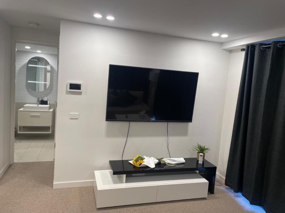 Mulberry 2br-2ba Rooftop Pool, Bbq, Wifi & Netflix - Location *