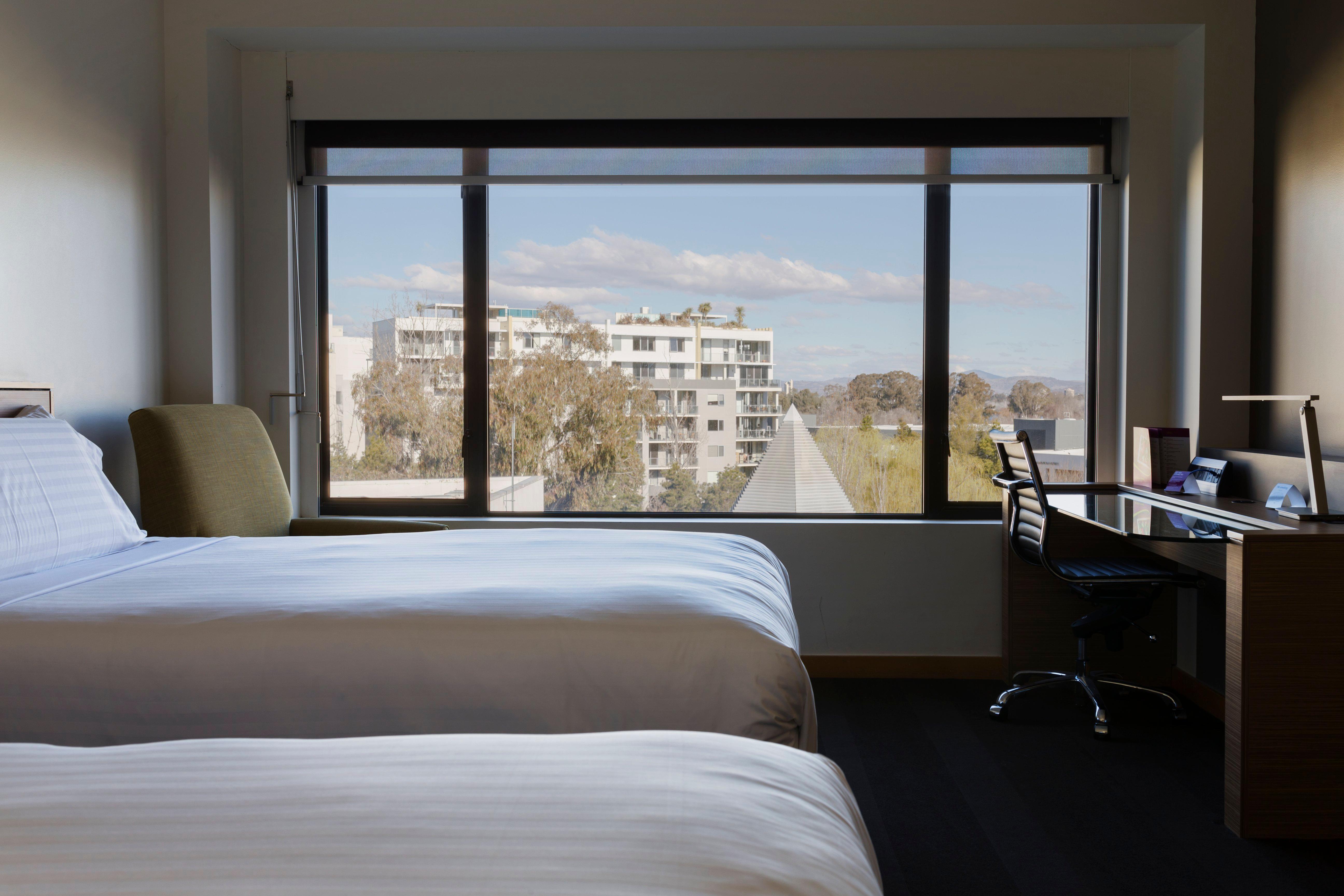 Crowne Plaza By Ihg Hotel 4*