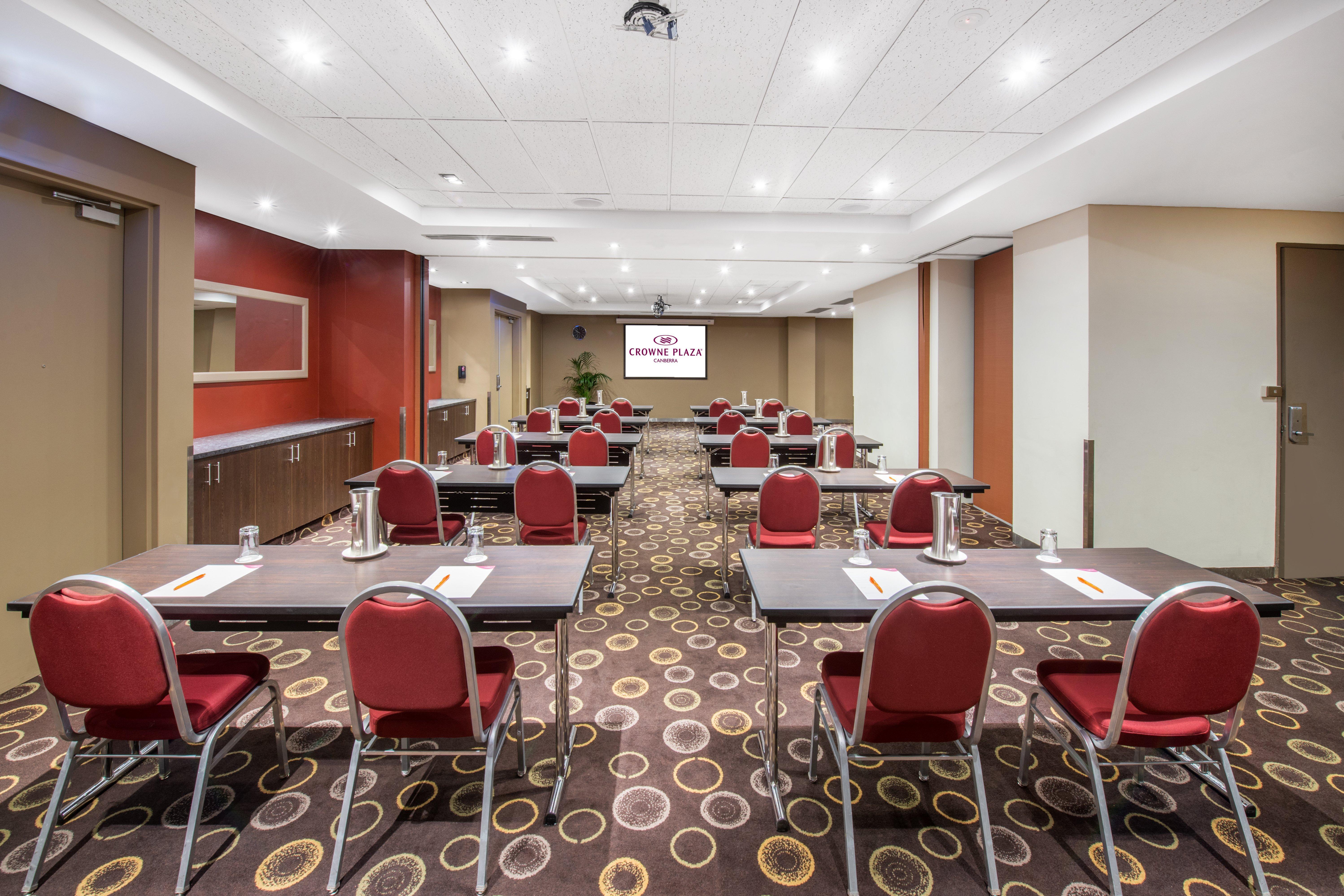 Crowne Plaza By Ihg Hotel