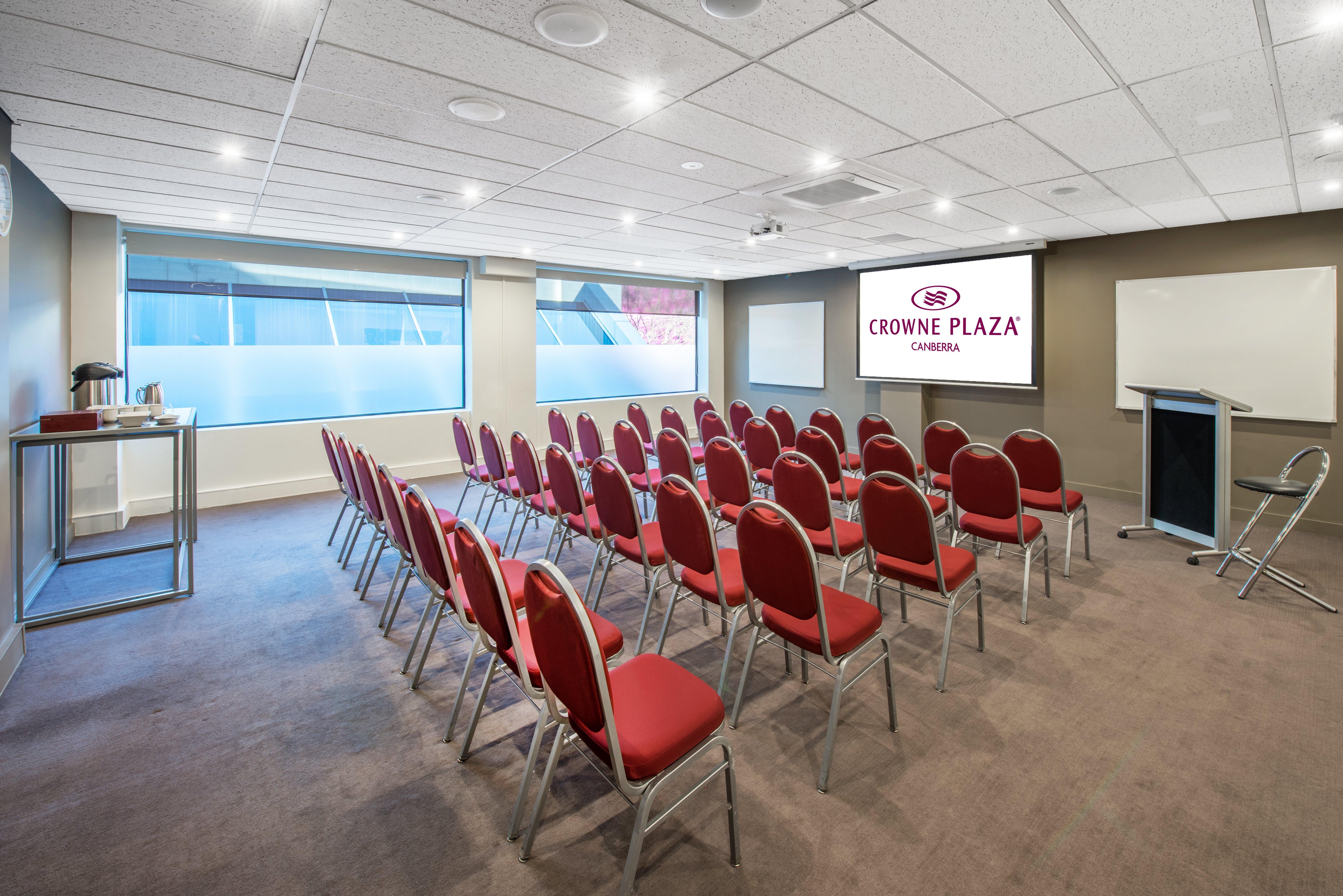 Hotel Crowne Plaza By Ihg Canberra