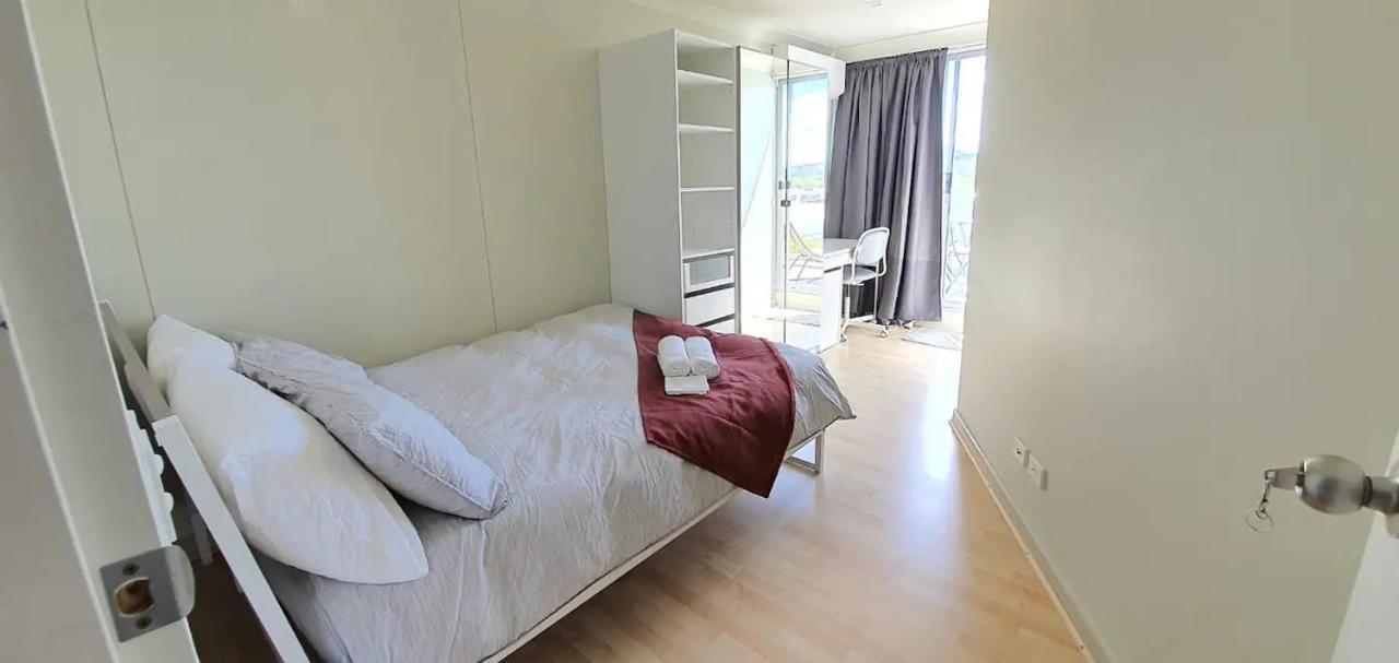 Homestay Dana-cozy Private In Shared Apt-rm 1