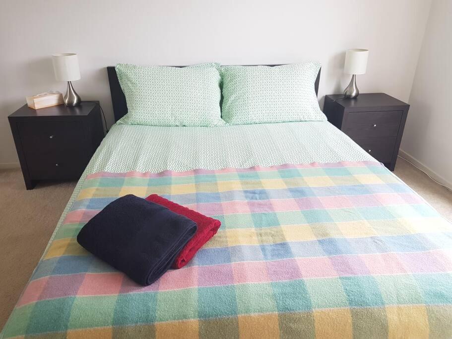 Entire 2br Sunny House @franklin, Canberra