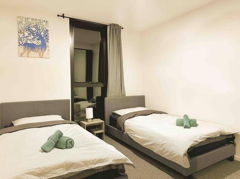 Brand New 2b2b Apartment *