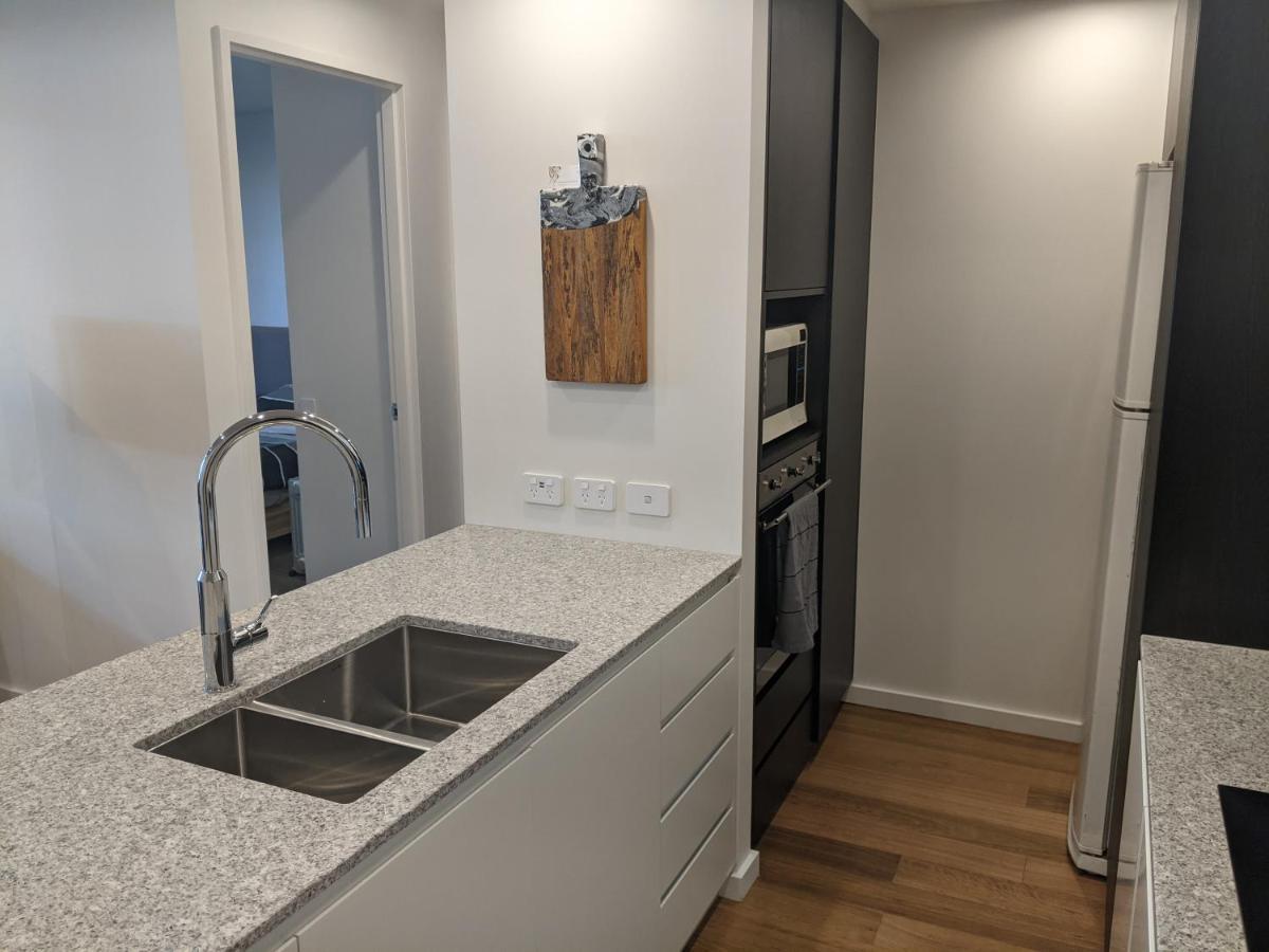 Apartment New Unit Next To Myers *