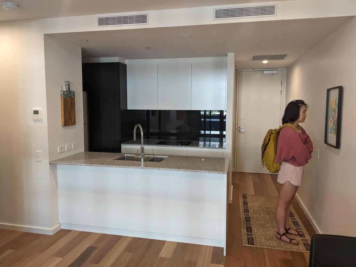 Apartment New Unit Next To Myers *