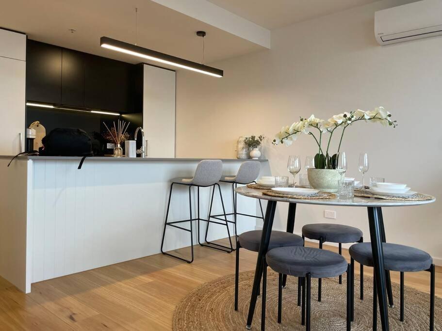 Brand New 1br Dickson Apartment
