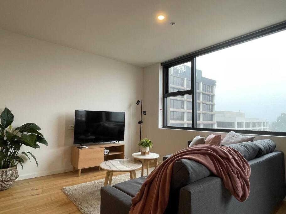 Brand New 1br Dickson Apartment